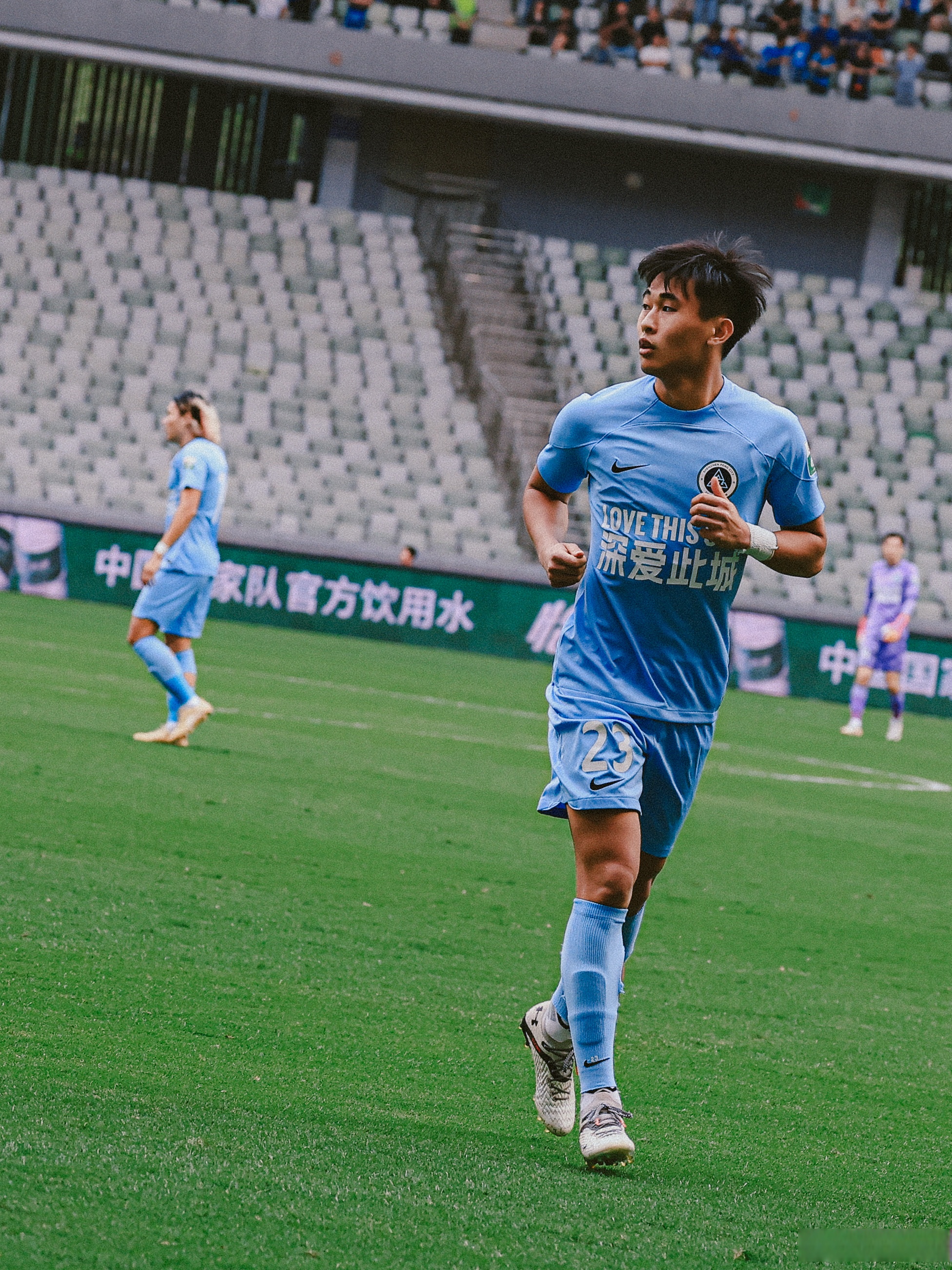 九游sports-关于赛后上海申花备战法甲，队长鼓劲细节曝光，目标明确，心理建设被强调的信息-九游sports